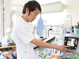 看護師・高島崇浩さん